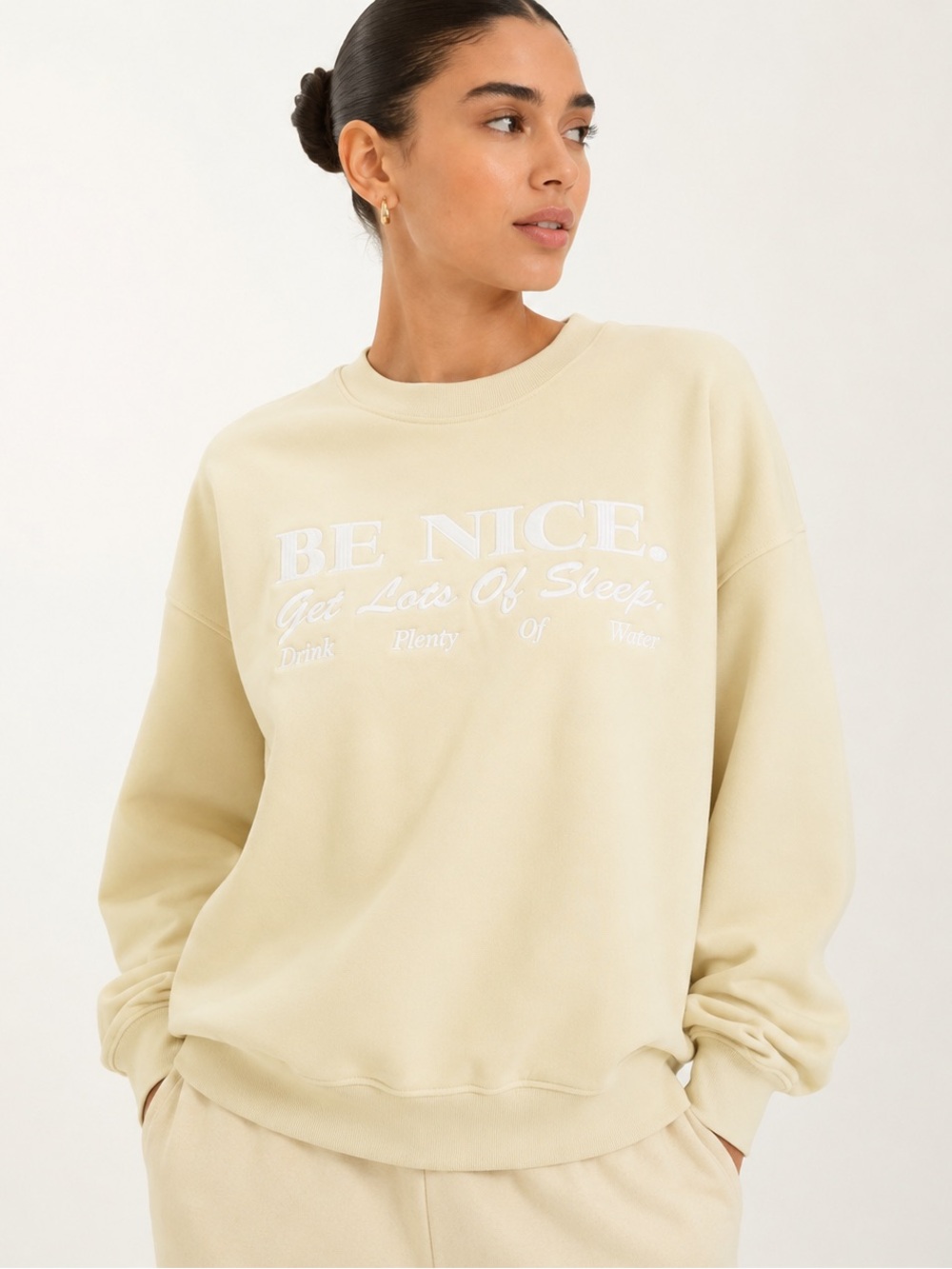 Sporty & Rich Be Nice Graphic Sweatshirt Cream Oversized Crewneck Size M